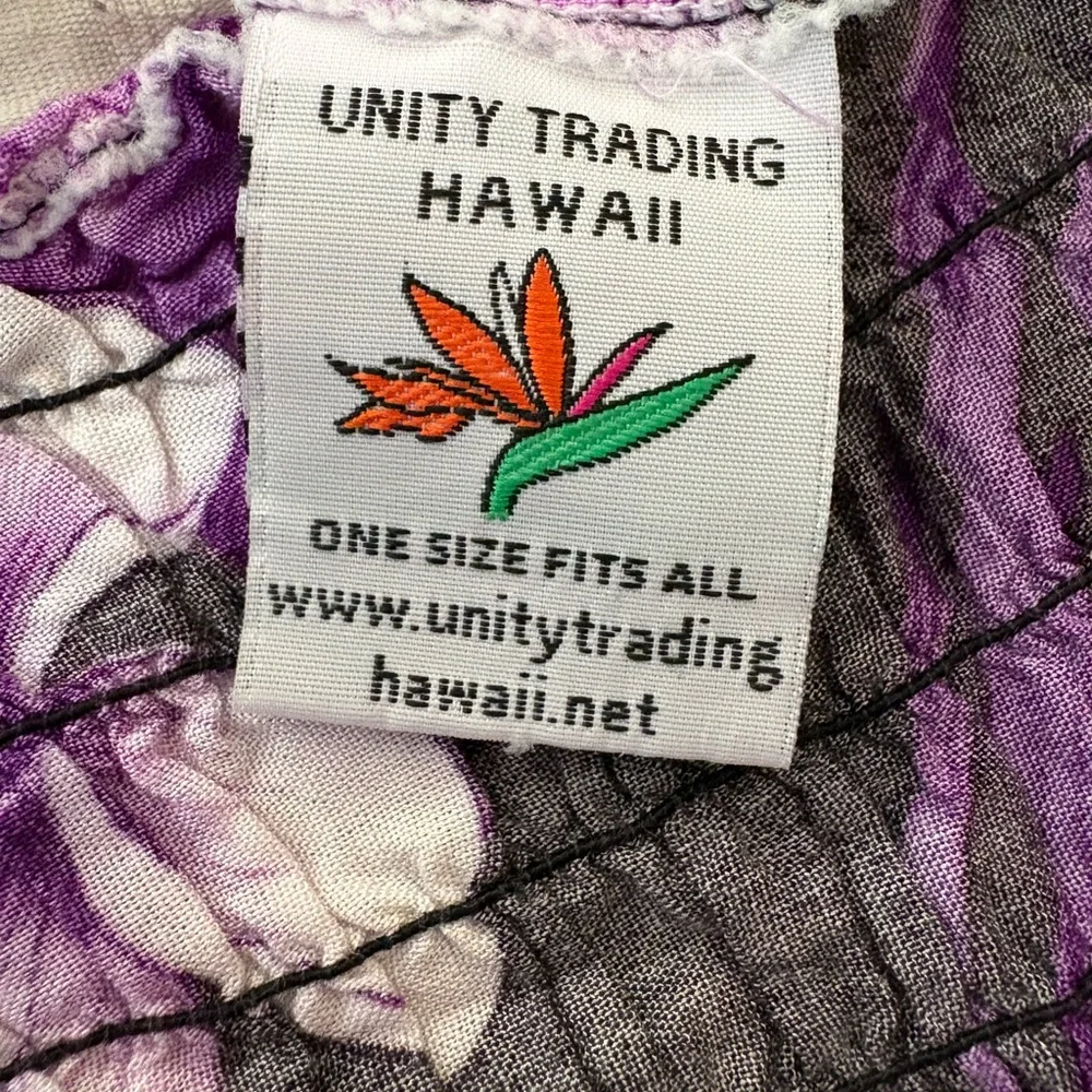 Unity trading Hawaii Floral Sleeveless Dress in Black and Purple - Picture 3 of 3